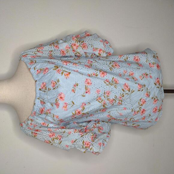 NWT CeCe Women's Blue Floral/Eyelet Blouse Size Small - Picture 1 of 8